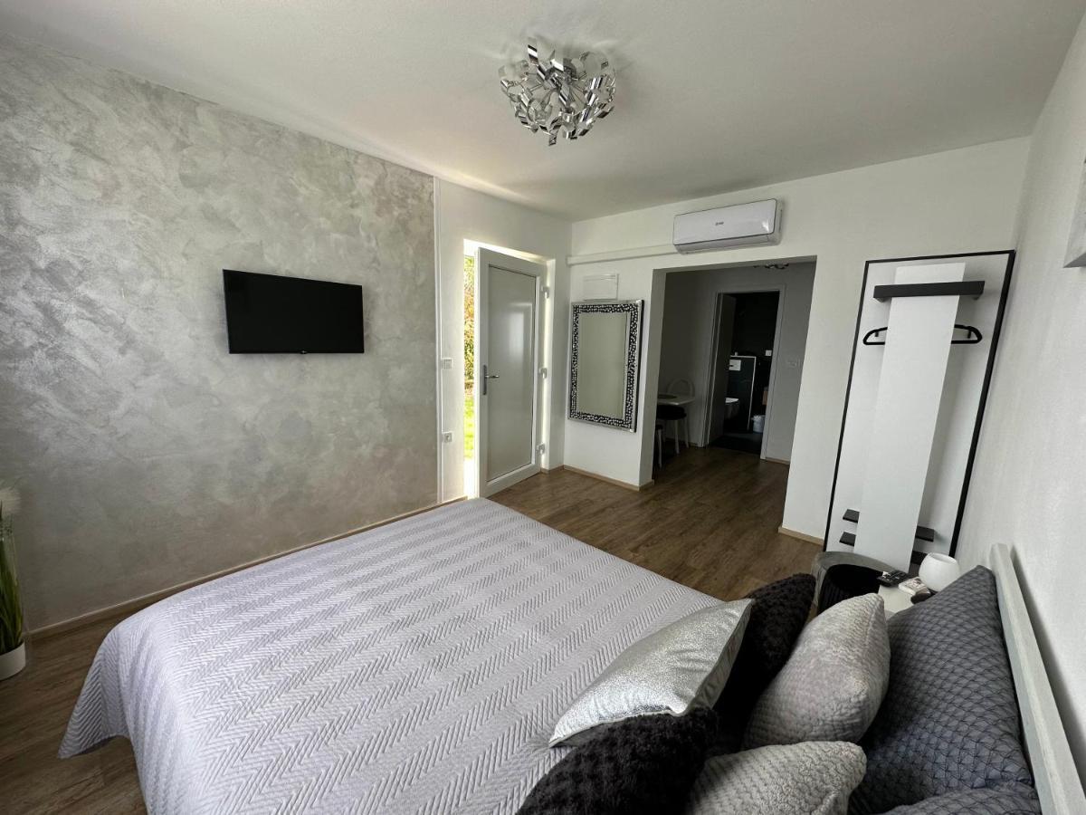 Apartmaji Meli Pu Izola Exteriör bild