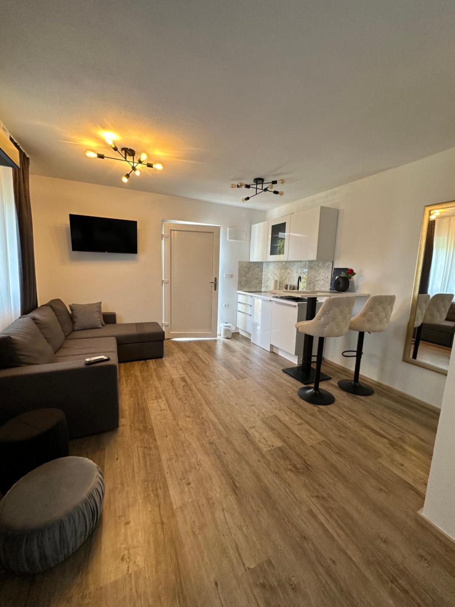 Apartmaji Meli Pu Izola Exteriör bild
